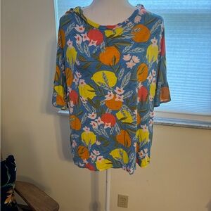 LuLaRoe Dahl Top